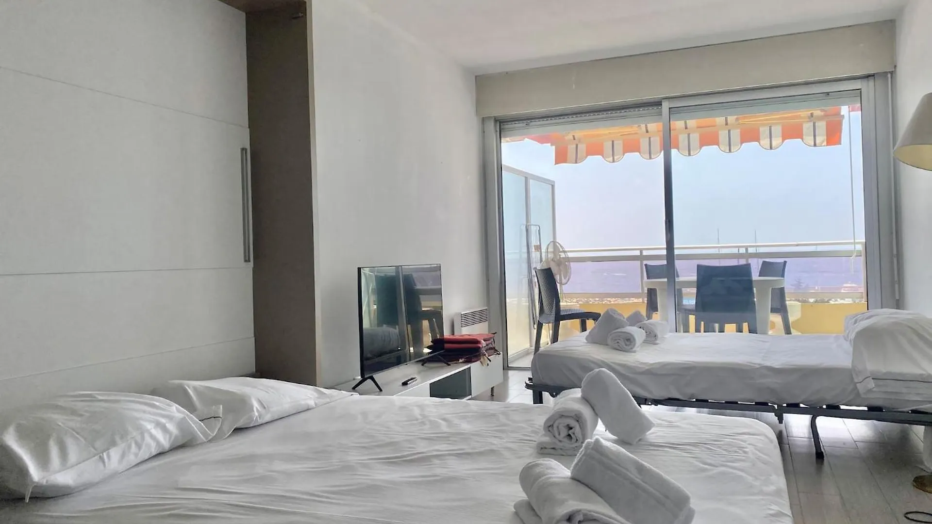 Apartment Le Diplomat, Vue Mer, Cosy Menton
