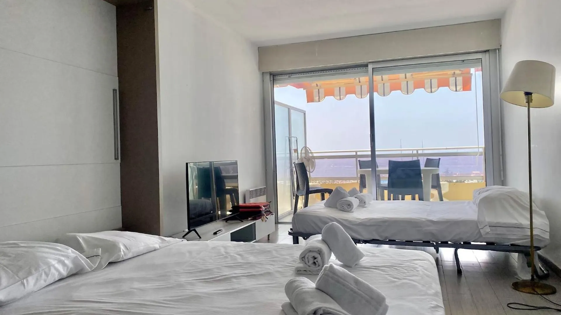 Apartment Le Diplomat, Vue Mer, Cosy Menton