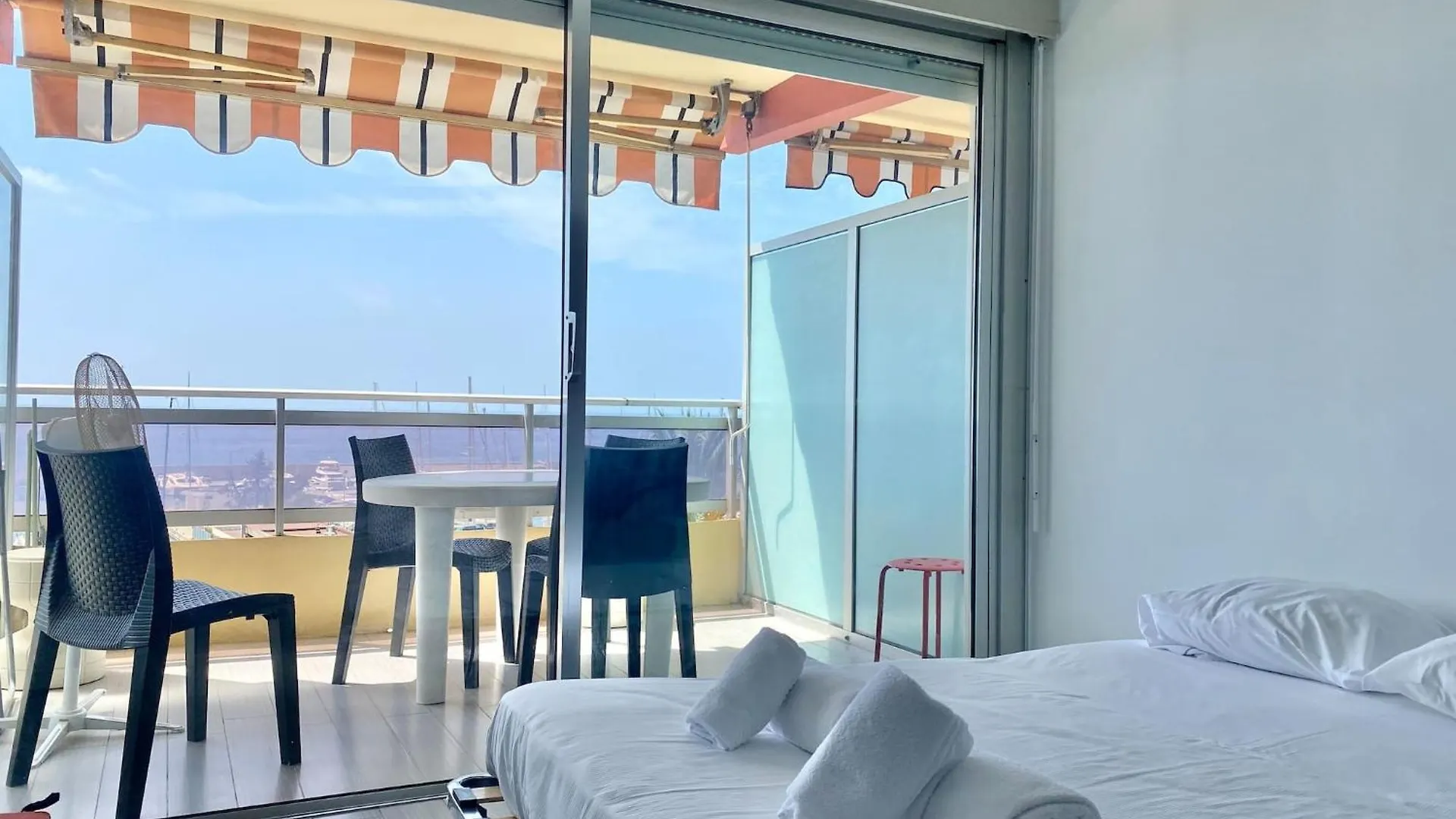 Le Diplomat, Vue Mer, Cosy Menton Apartment